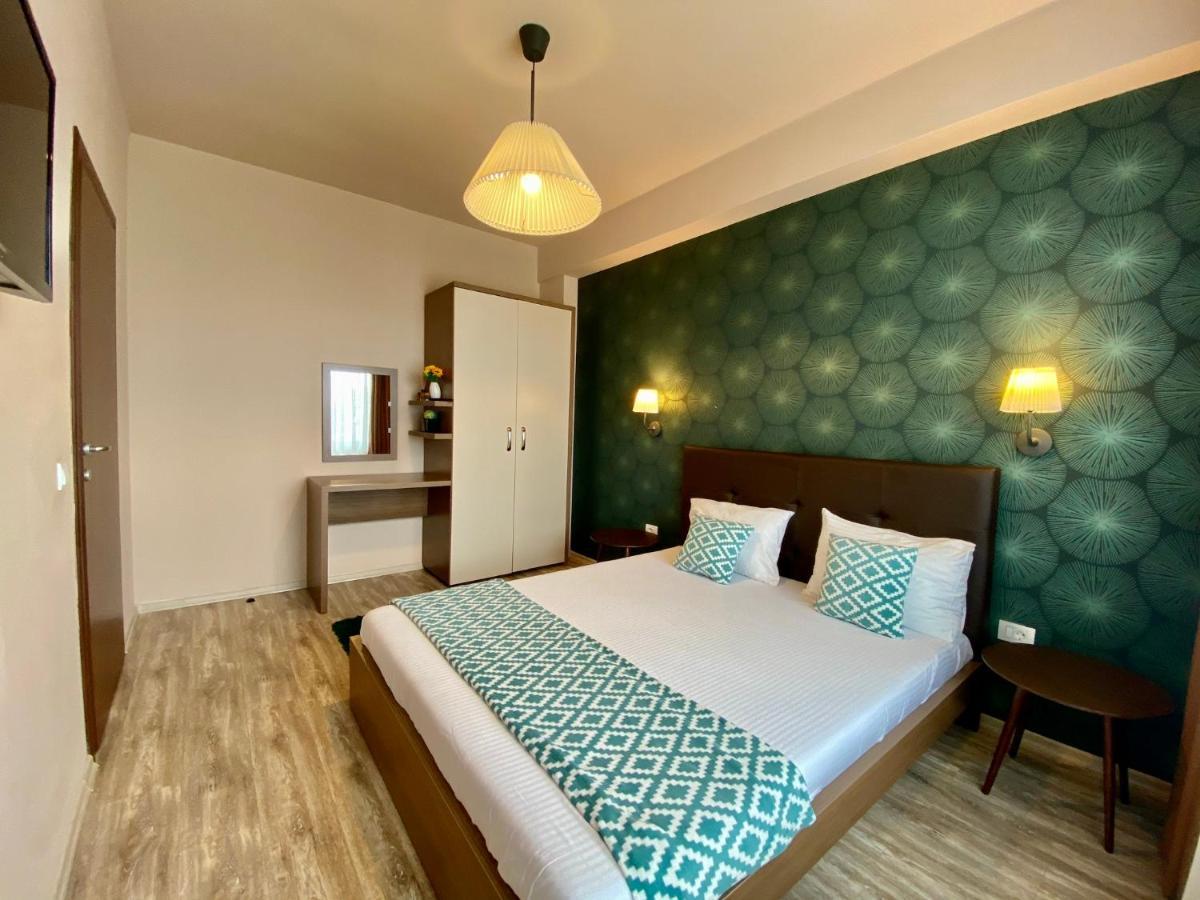 Valy Apartments Summerland Mamaia Bagian luar foto