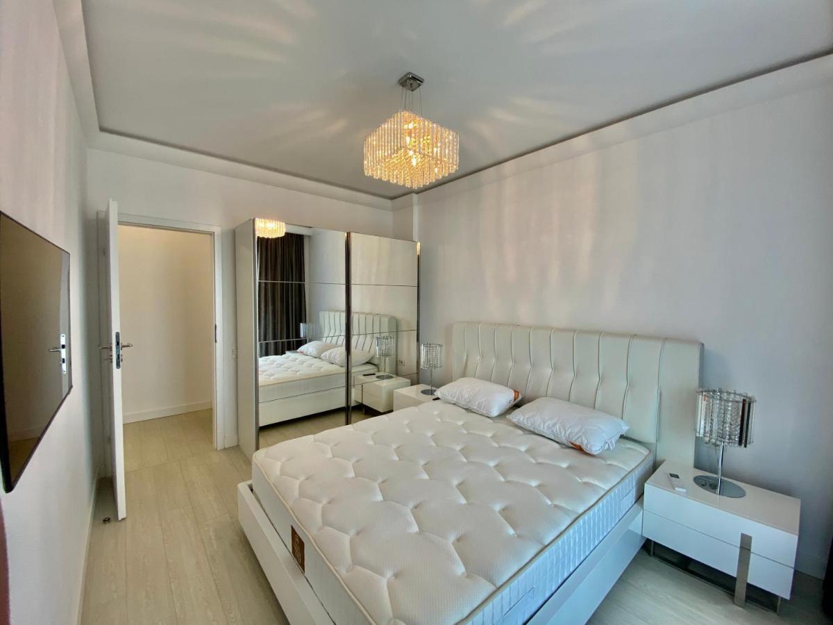 Valy Apartments Summerland Mamaia Bagian luar foto