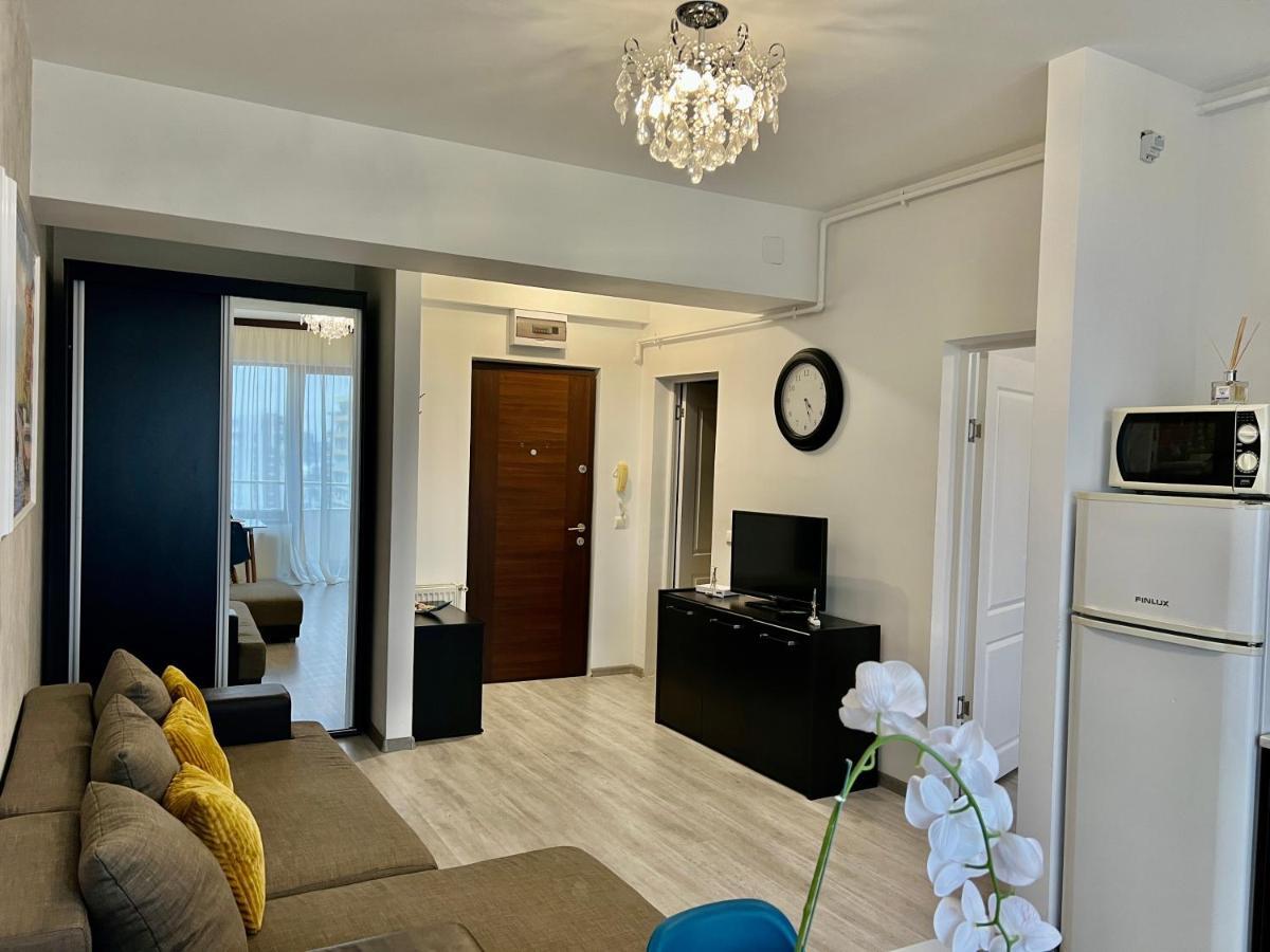 Valy Apartments Summerland Mamaia Bagian luar foto