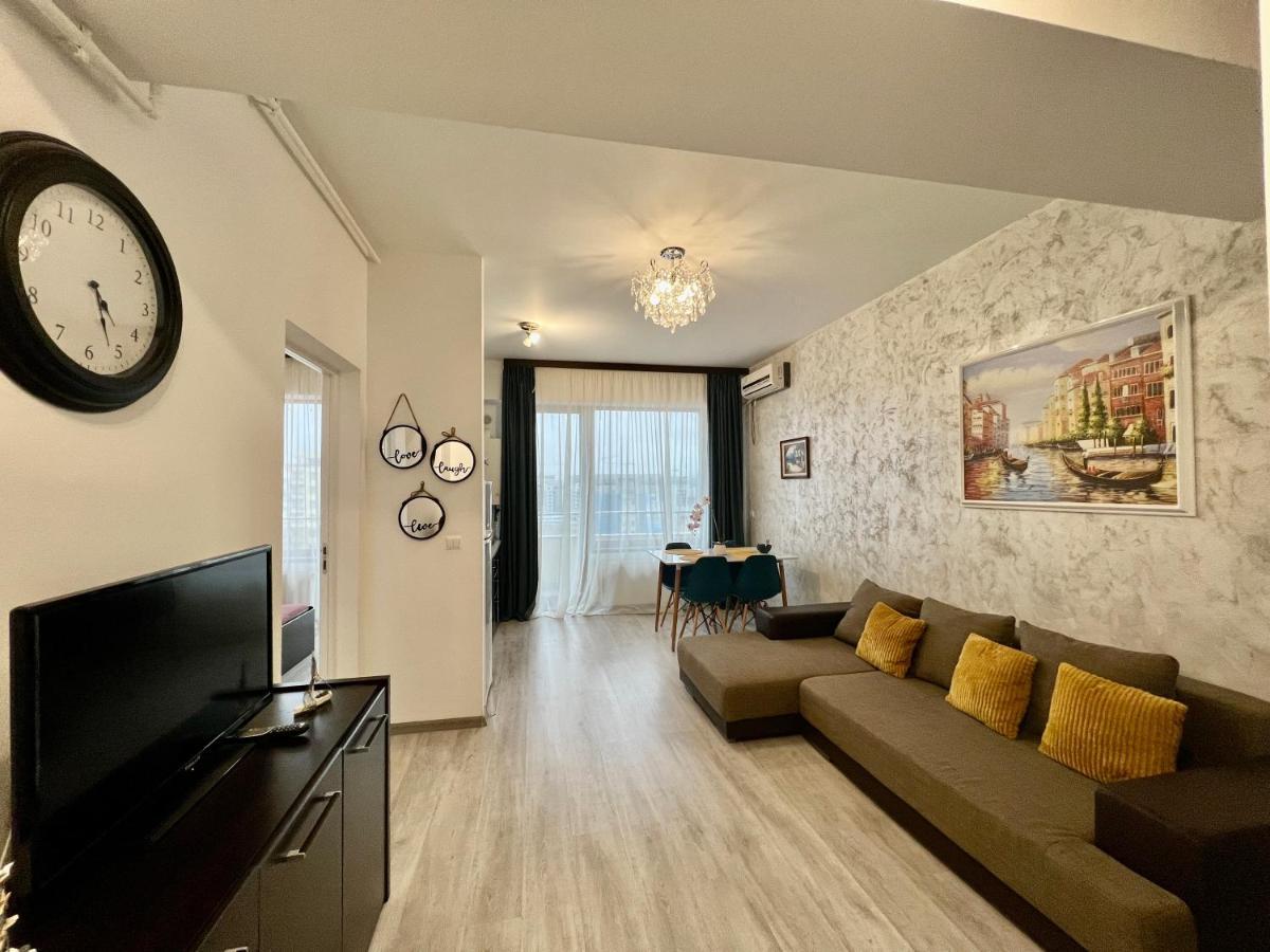 Valy Apartments Summerland Mamaia Bagian luar foto