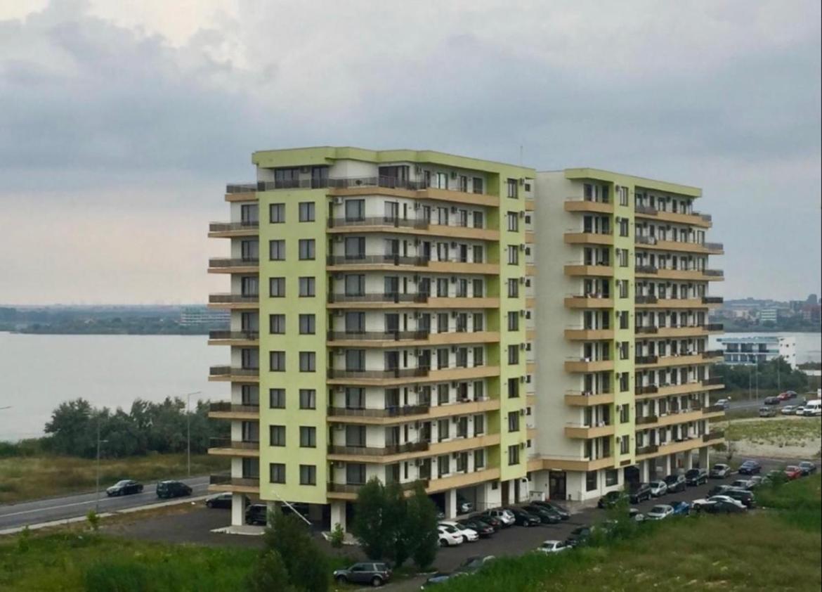 Valy Apartments Summerland Mamaia Bagian luar foto