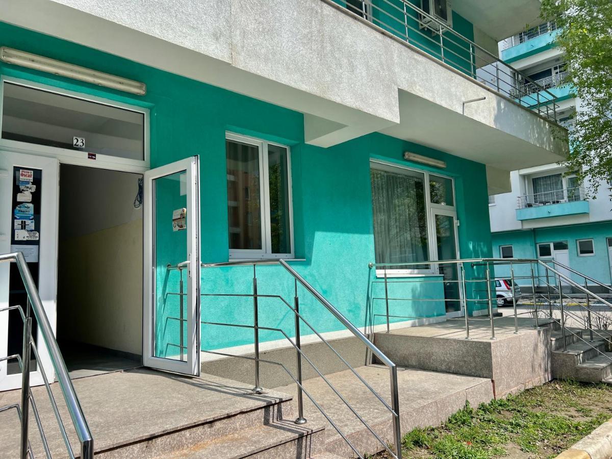 Valy Apartments Summerland Mamaia Bagian luar foto