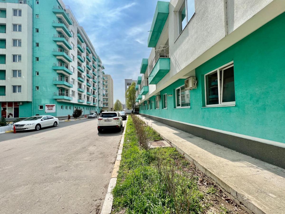 Valy Apartments Summerland Mamaia Bagian luar foto