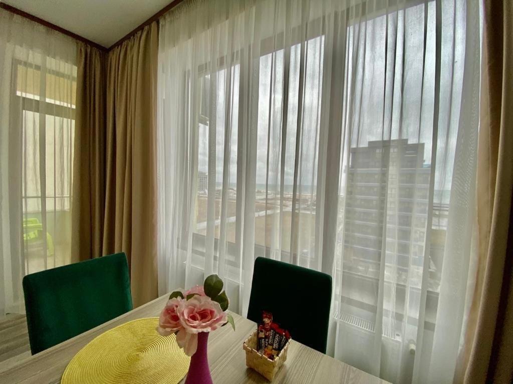 Valy Apartments Summerland Mamaia Bagian luar foto