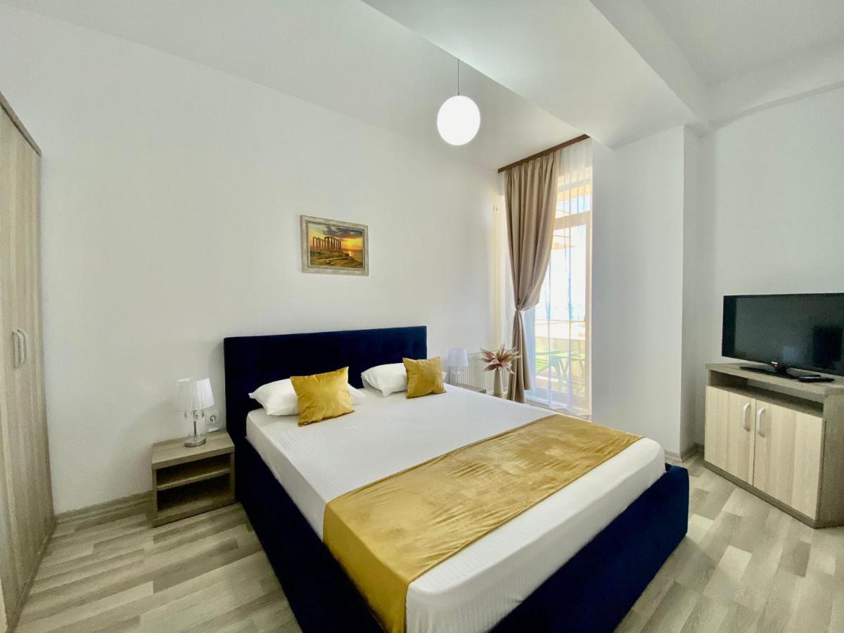 Valy Apartments Summerland Mamaia Bagian luar foto